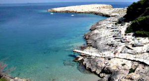 Cala Matano sulla costa delle isole Tremiti